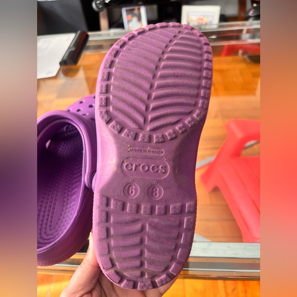 dark pink crocs unisex - Picture 4 of 4